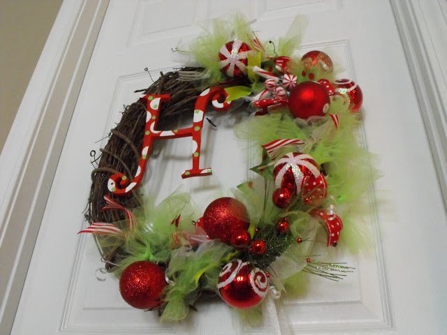 Christmas Wreath with Ornaments