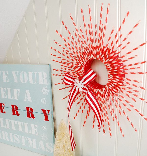 Christmas Wreath with Straws