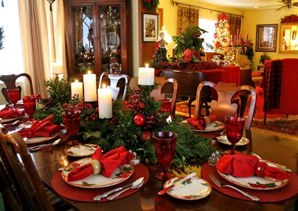 Elegant Christmas Table