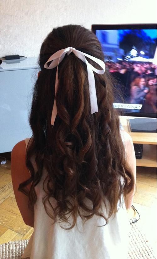 Romantic Hairstyles for Long Hair with Ribbon