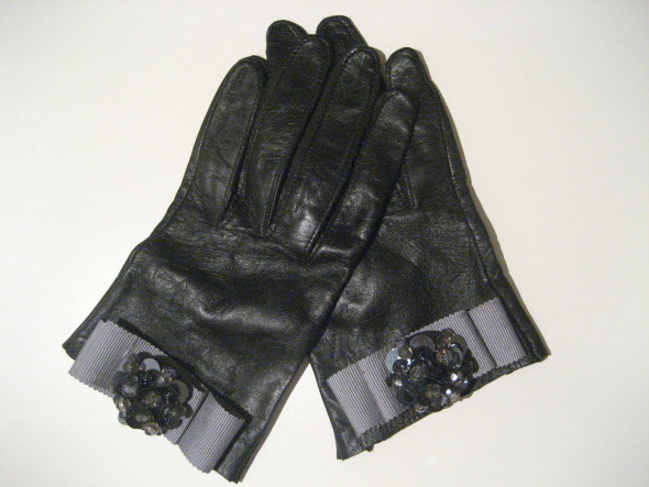 Embellished Gloves