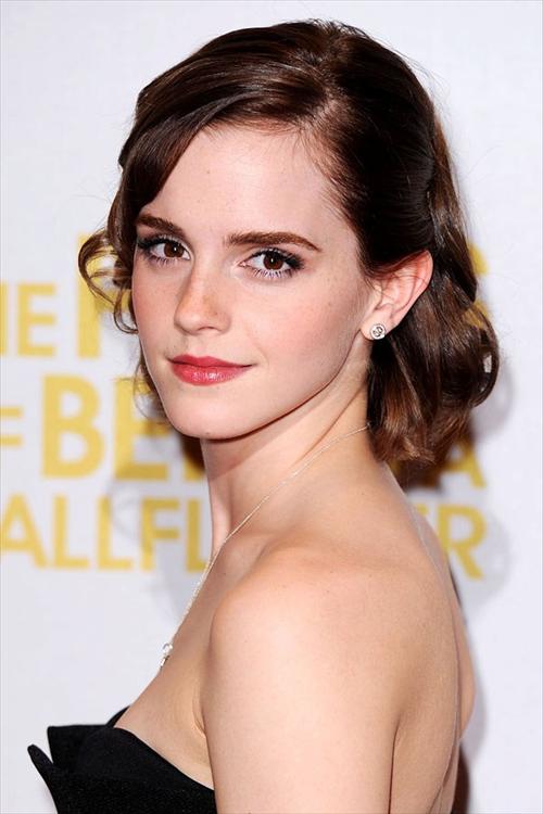 Emma Watson Curly Bob without Bangs