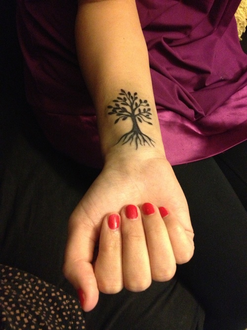 Handpoked palmtree orange and photo camera tattoo  Tattoogridnet