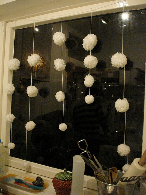 Window Pom Pom Garland