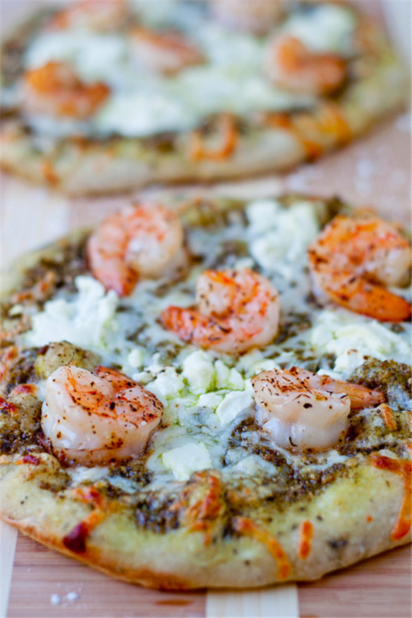 Shrimp & Pesto Pizza with Goat Cheese