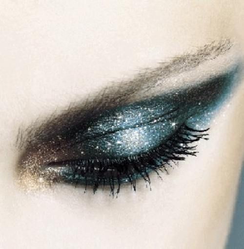 Smoke Eyes with Glitter