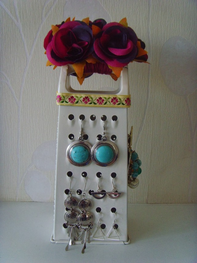 Cute Earring Holder