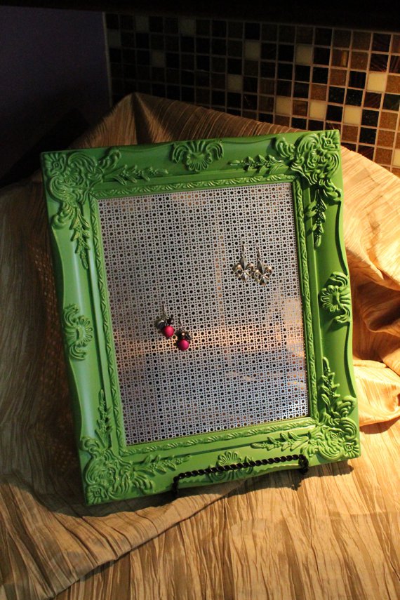 Green Frame Earring Organizer