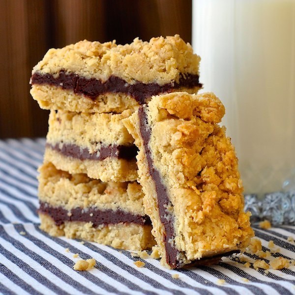 Nutella Fudge Crumble Bars