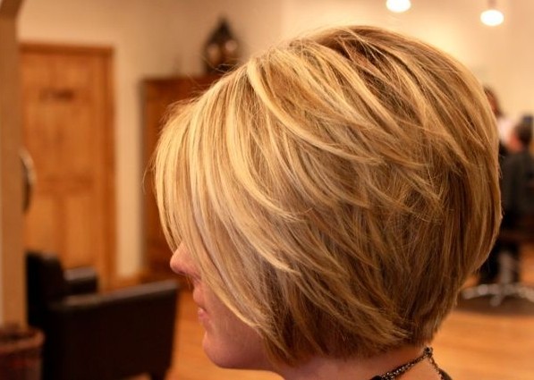 Short Layered Bob