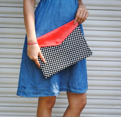 Clutch with Dots