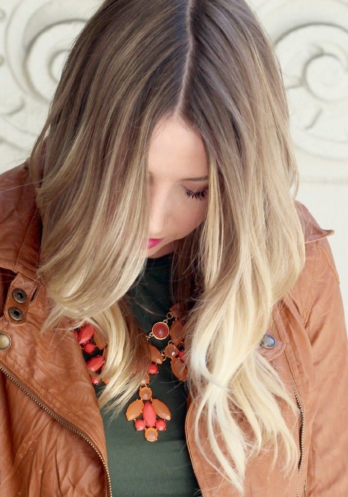 Easy Long Wavy Hairstyle for Ash Blonde Hair
