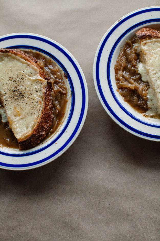 French Onion Soup with Bread