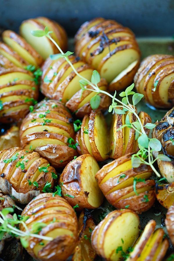 Garlic Herb Roasted Potatoes