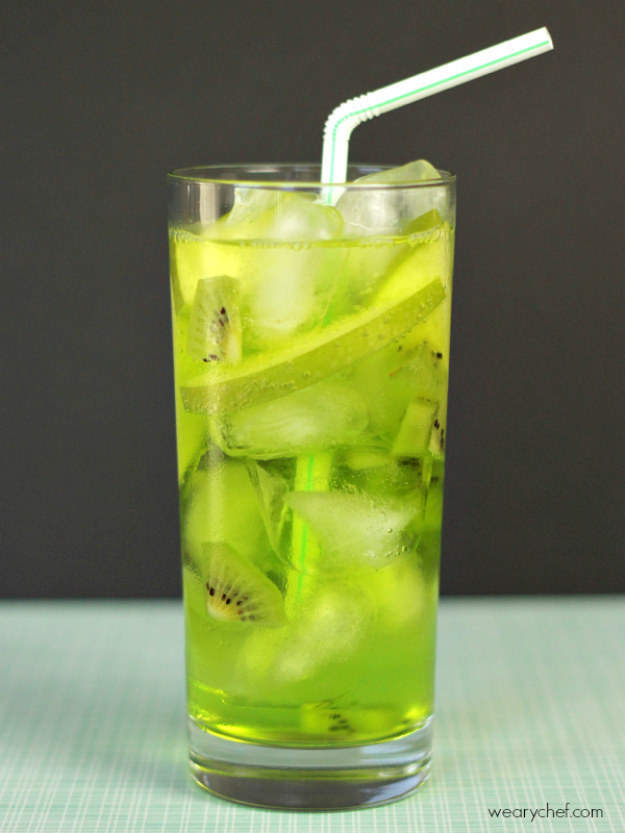 Green Fizz Midori Cocktail