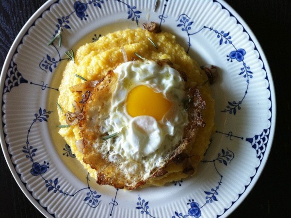 Grits with Shallots and Fried Egg