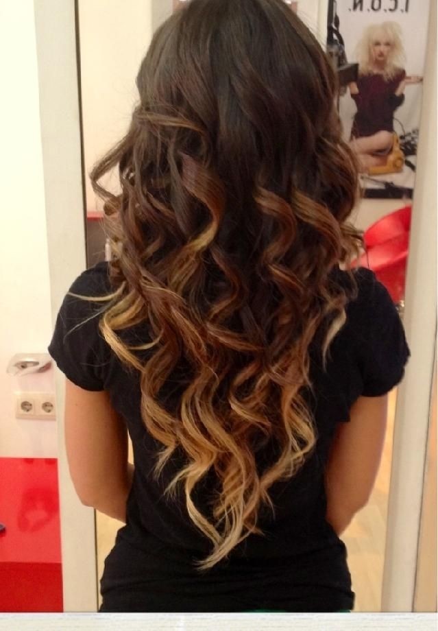 Long Curly Hairstyle for Ombre Hair