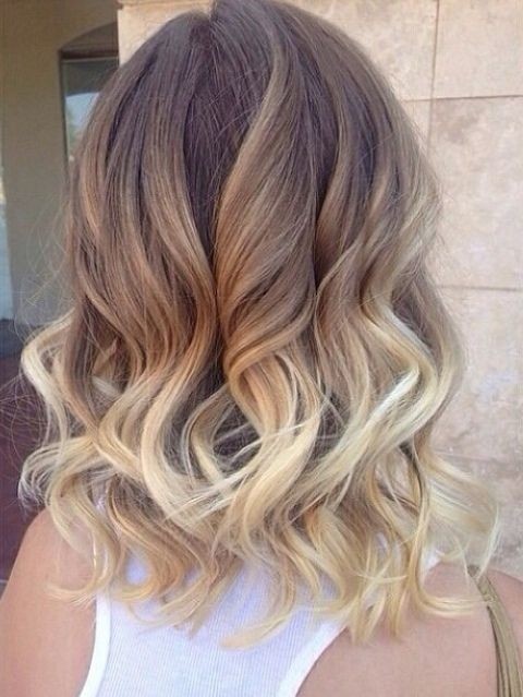 Shoulder Length Curly Hairstyle for Ombre Hair