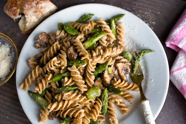 Whole-grain Pasta with Mushrooms, Asparagus and Favas