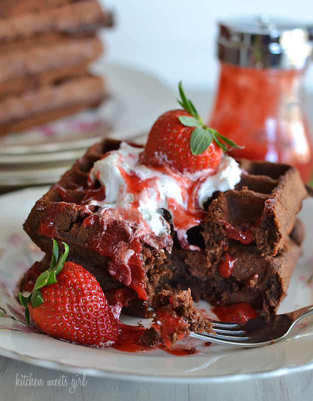 Chocolate Brawnie Waffles