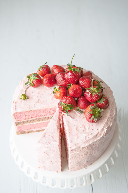 Strawberry Banana Milkshake Cake