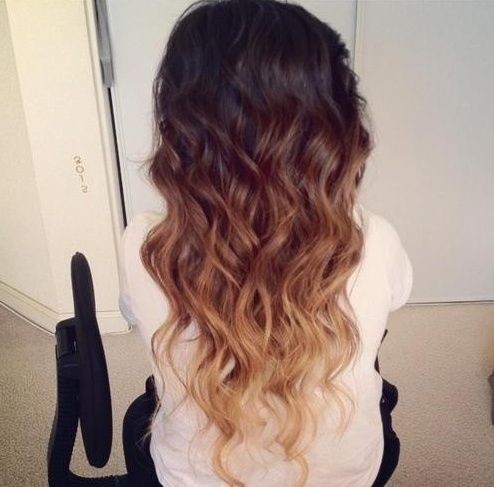 Black Blonde Long Wavy Hairstyle