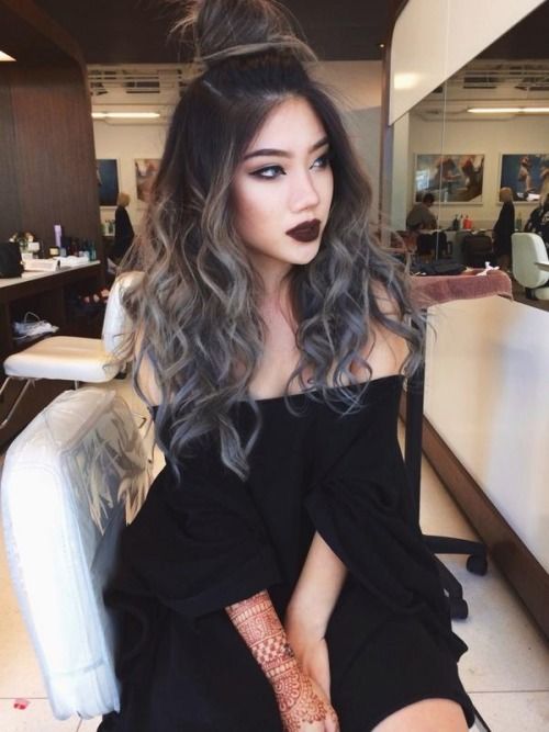 Dark Hair Colour Idea for Long Wavy Hair