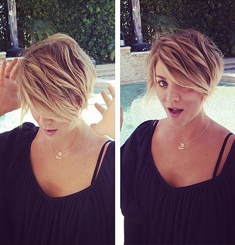 Kaley Cuoco Short Wavy Haircut