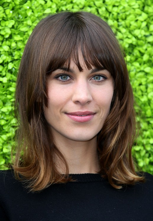 Alexa Chung Flattering Shoulder Length Hairstyle