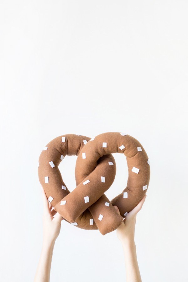 DIY Pretzel Pillow