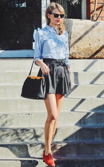 Schoolgirl-look leather skirt