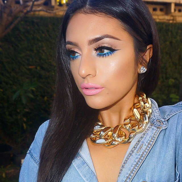 Turquoise Eye Makeup Look