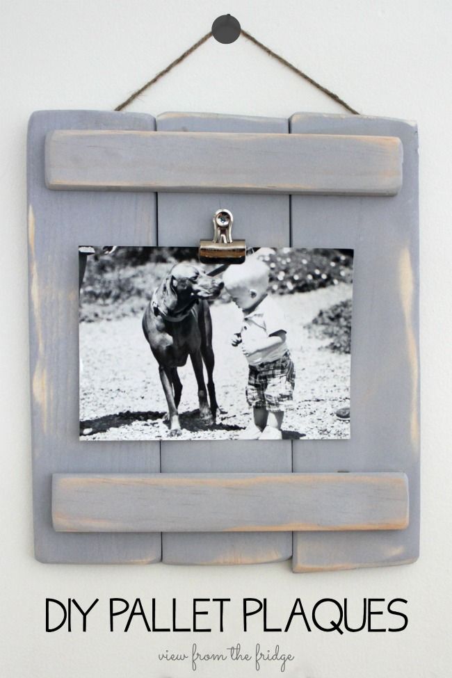 10 DIY Photo Frames with Pallets