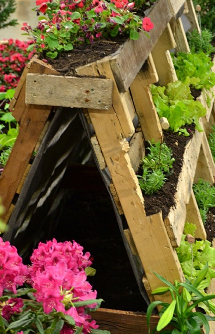 10 DIY Projects for Pallet Planters