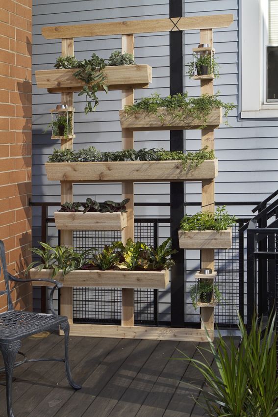 10 DIY Projects for Pallet Planters