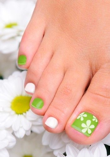 15 Adorable Toe Nail Designs and Ideas