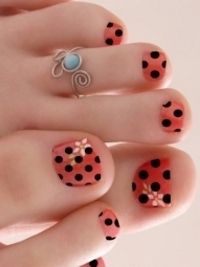 15 Easy Nail Art for Toes