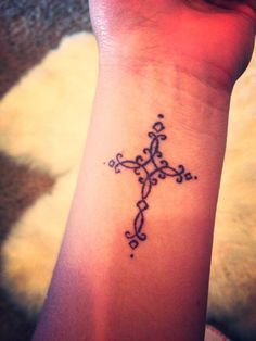 20 Simple Tattoos for Women