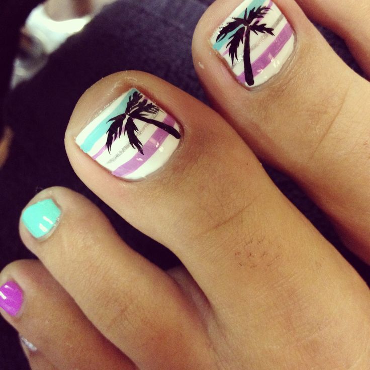 Beach Toe Nail Design