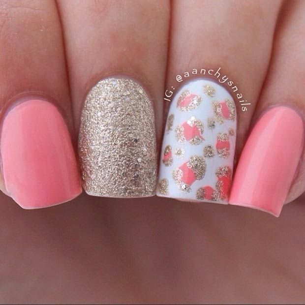 Light Pink & Gold Nail Design