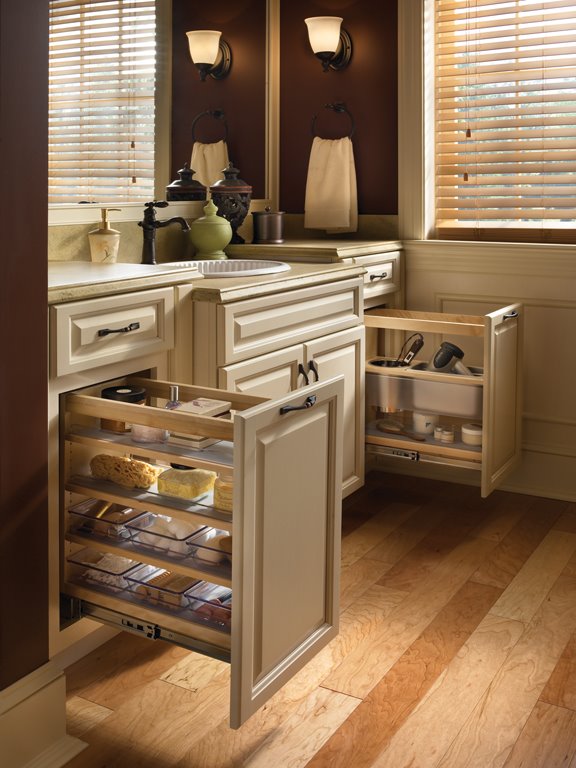 Pull-Out Drawer