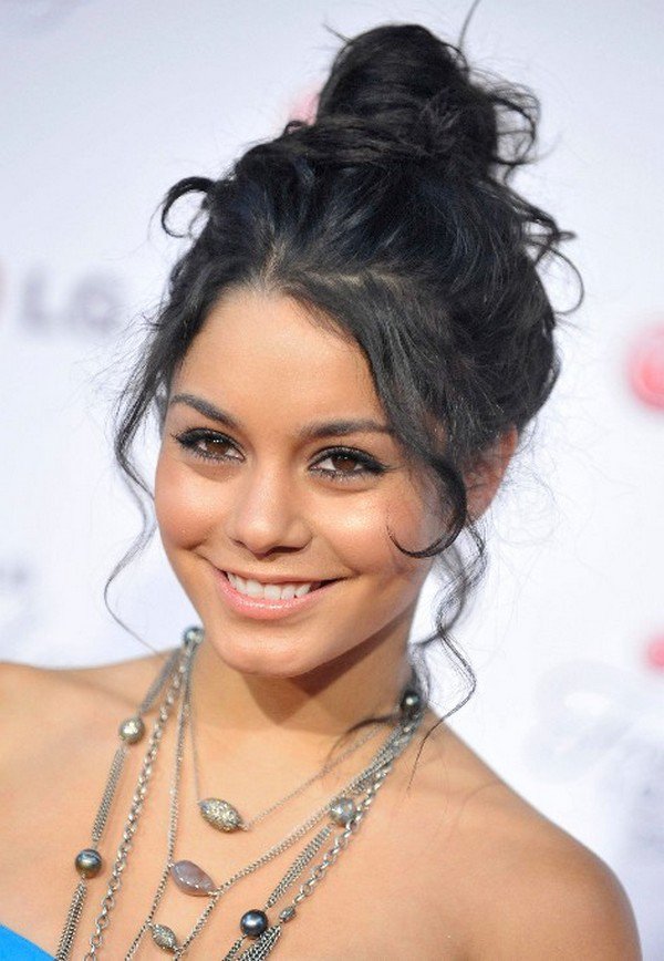 VANESSA HUDGENS Messy Bun