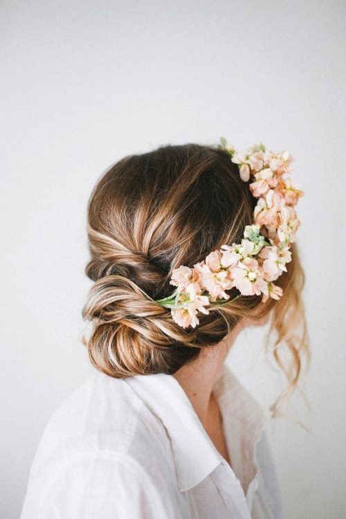 15 Hairstyles with Flower Crowns for Wedding