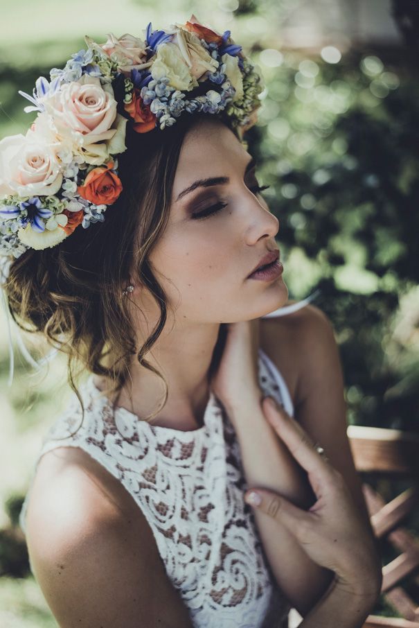 15 Hairstyles with Flower Crowns for Wedding