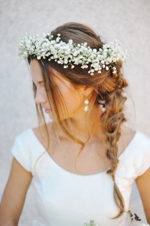 15 Hairstyles with Flower Crowns for Wedding