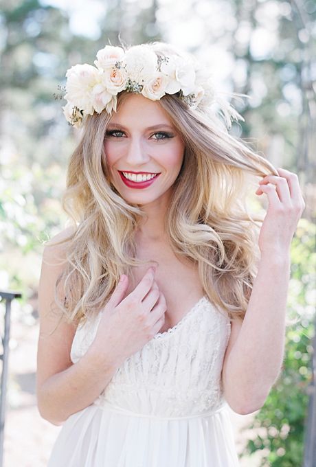 15 Hairstyles with Flower Crowns for Wedding