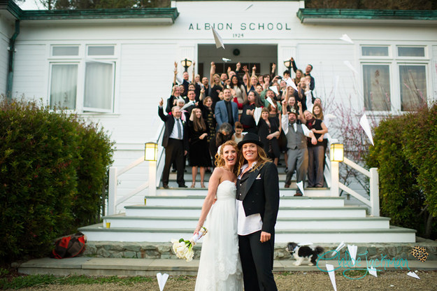 15 Wedding Ideas in School Themes