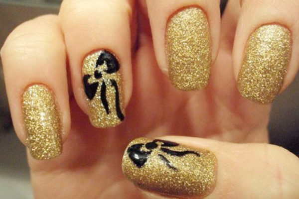 Gold Glitter Bow Nails