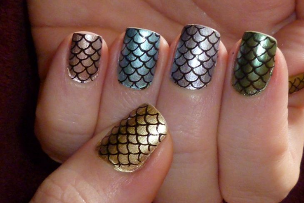 Metallic Fish Scale Nails