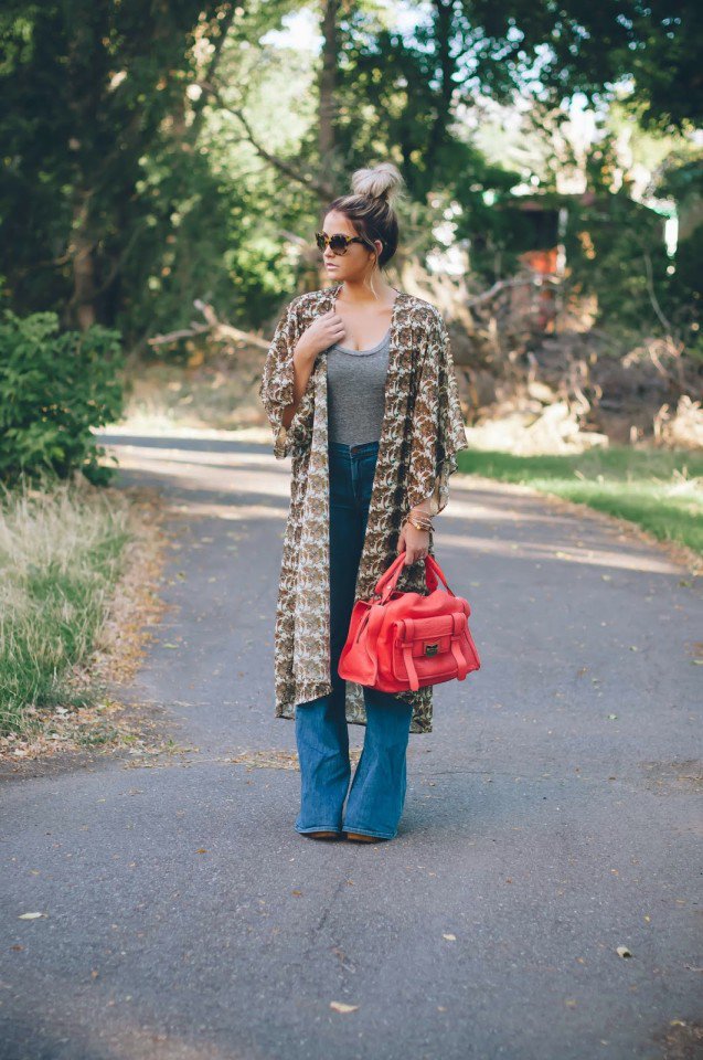 Print Coat with Flared Jeans